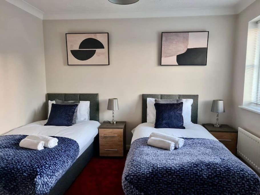 Delight Marvel- Beech Hurst-3 Bedroom House *